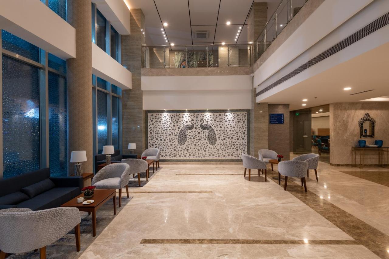 Expoinn Suites And Convention Greater Noida Exterior foto