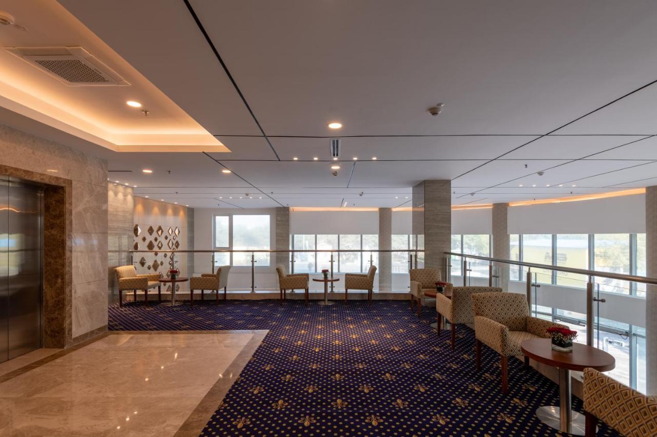 Expoinn Suites And Convention Greater Noida Exterior foto
