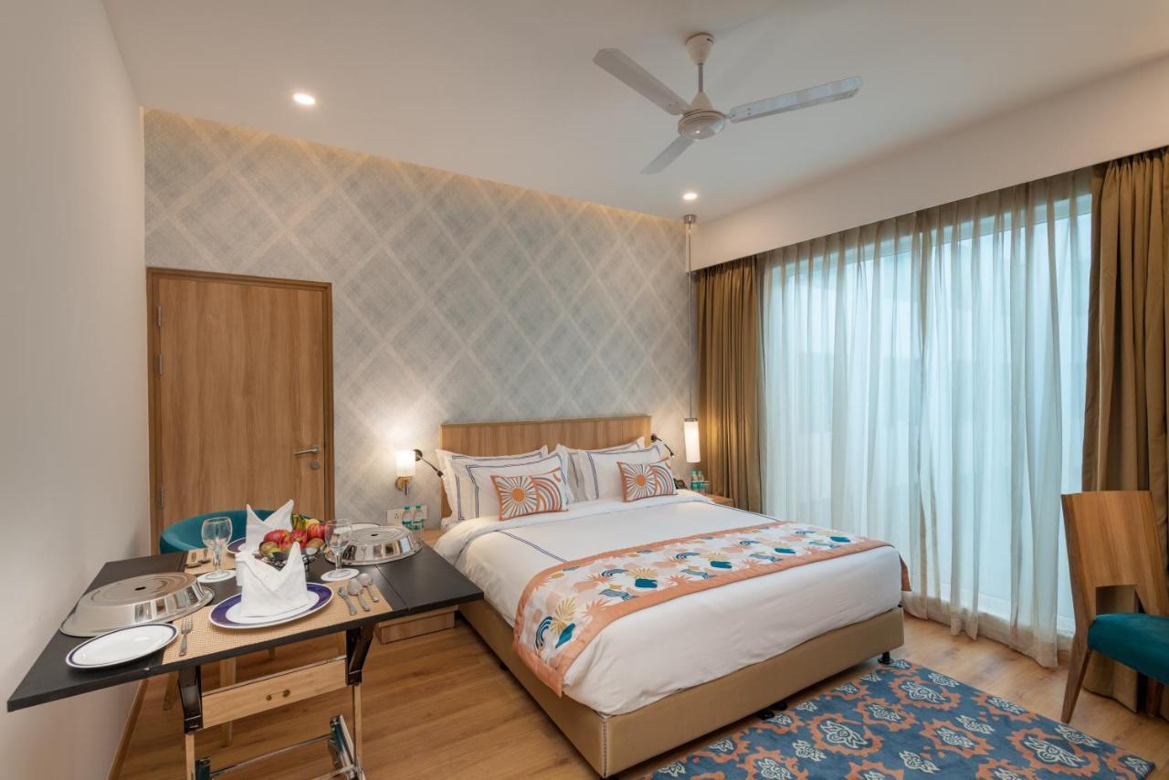 Expoinn Suites And Convention Greater Noida Exterior foto