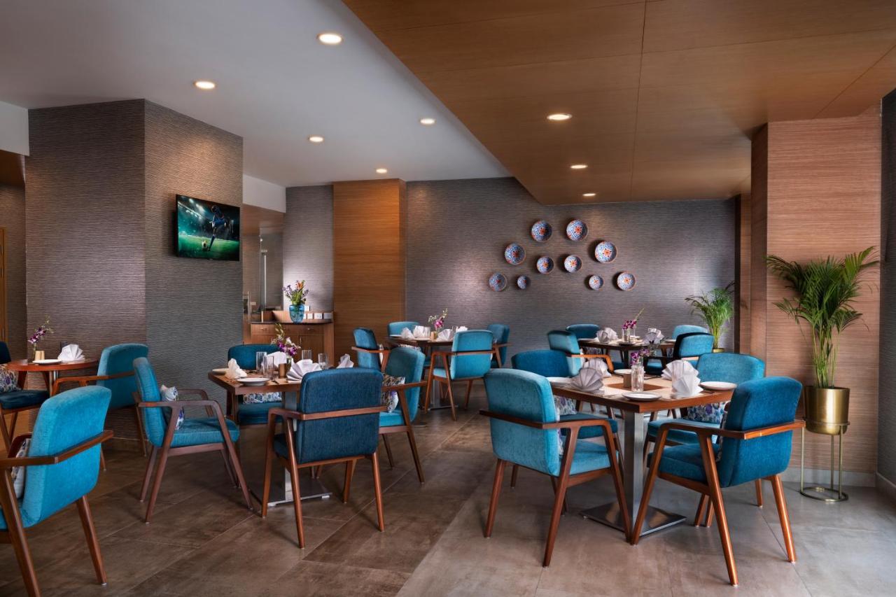 Expoinn Suites And Convention Greater Noida Exterior foto