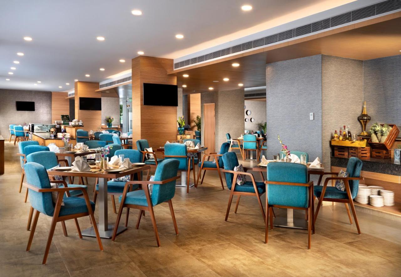 Expoinn Suites And Convention Greater Noida Exterior foto