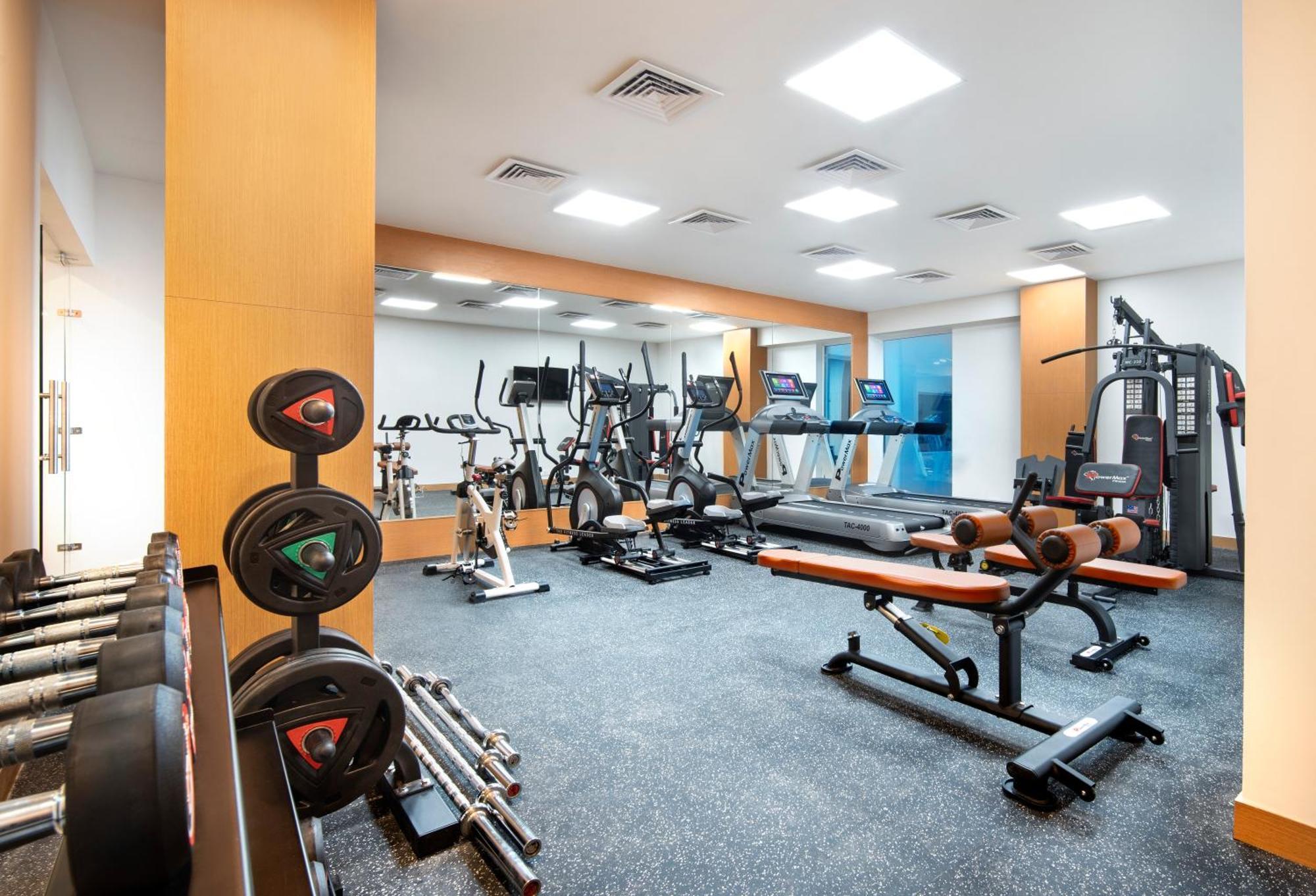 Expoinn Suites And Convention Greater Noida Exterior foto