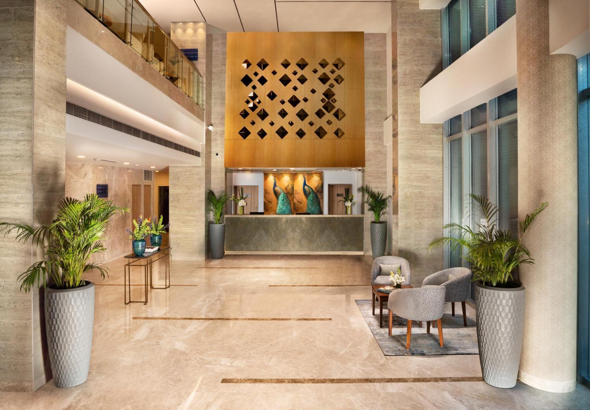Expoinn Suites And Convention Greater Noida Exterior foto