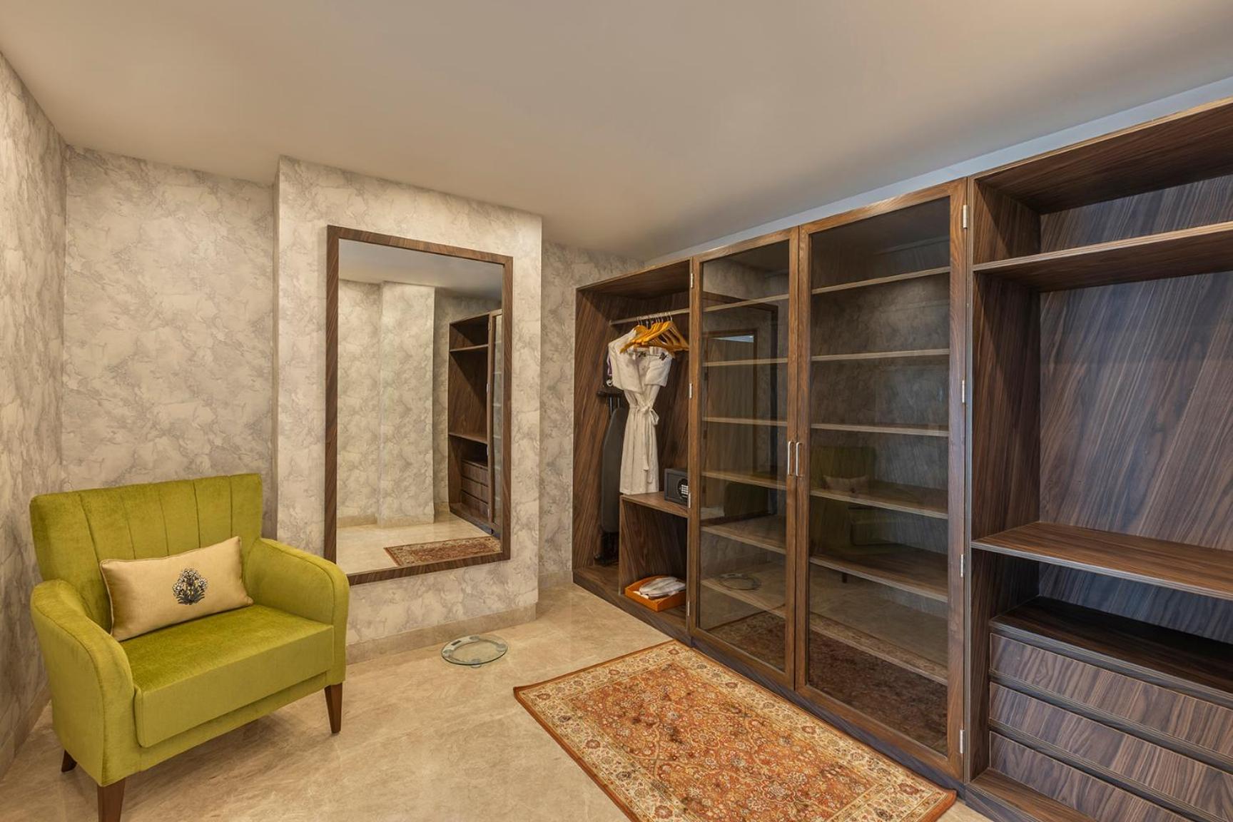 Expoinn Suites And Convention Greater Noida Exterior foto